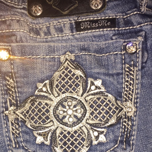 Miss Me Jeans       32" Inseam - Picture 3 of 4